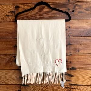 NWT Moschino Ivory 100% Lana Merino Wool with embroidered hearts